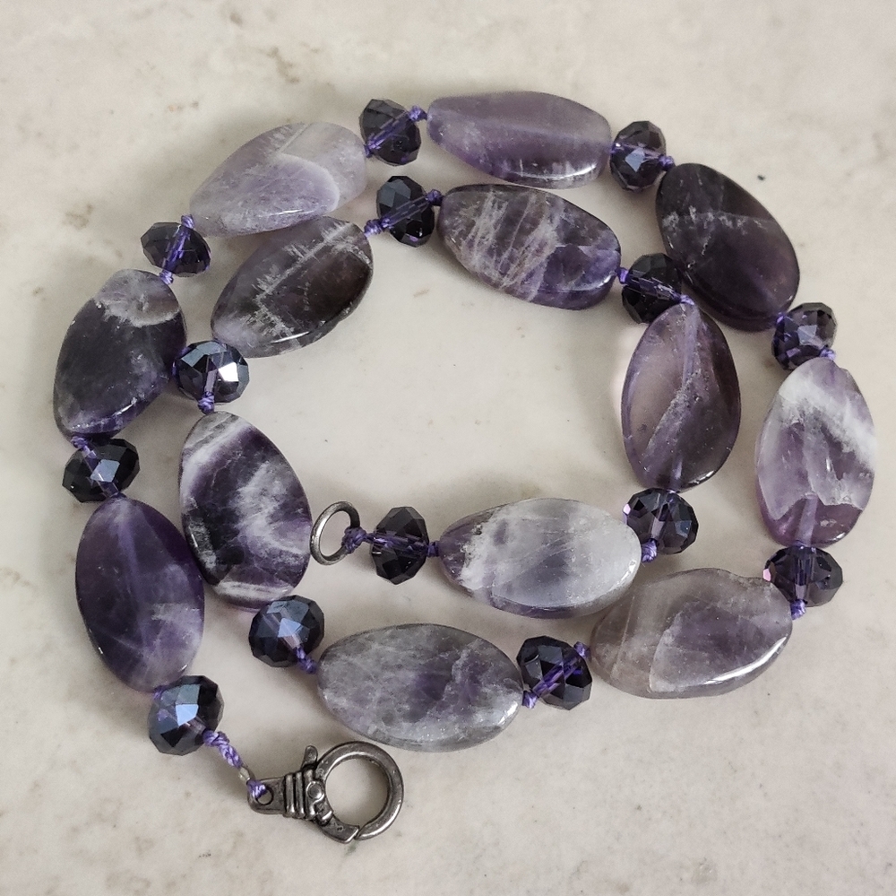 Genuine amethyst beads knotted necklace